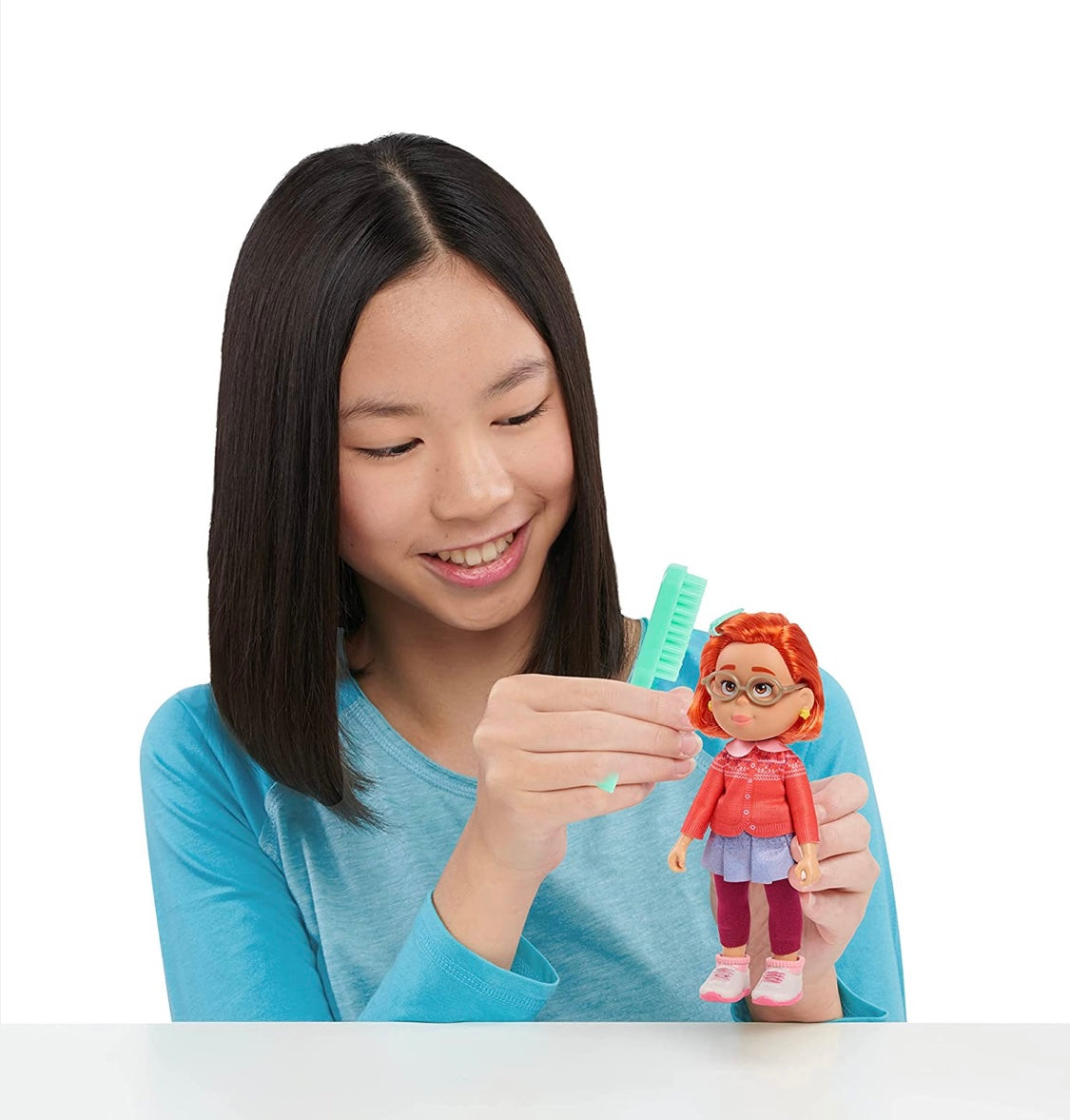 Disney Pixar Turning Red Deluxe Meilin Doll