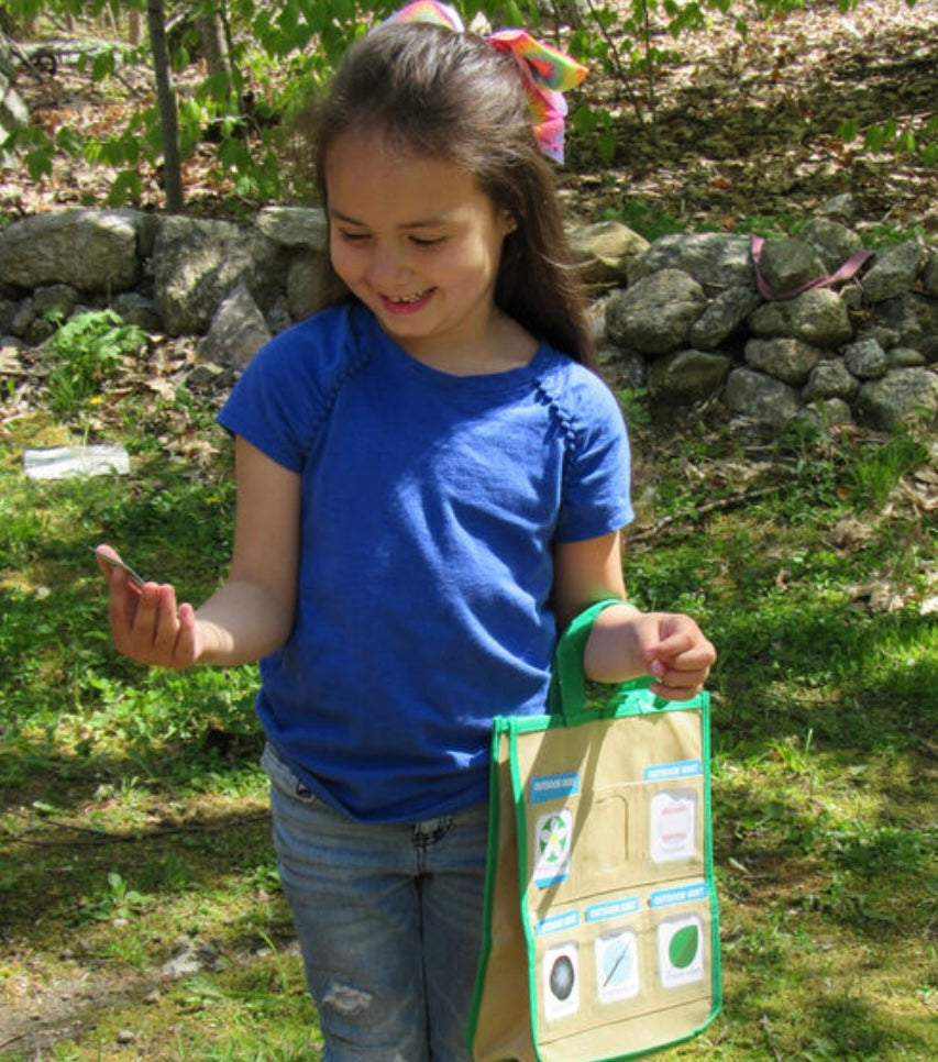 Melissa & Doug Scavenger Hunt Play Set